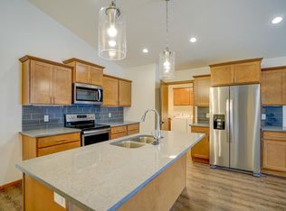 400 Odyssey Ct, Oregon, WI 53575