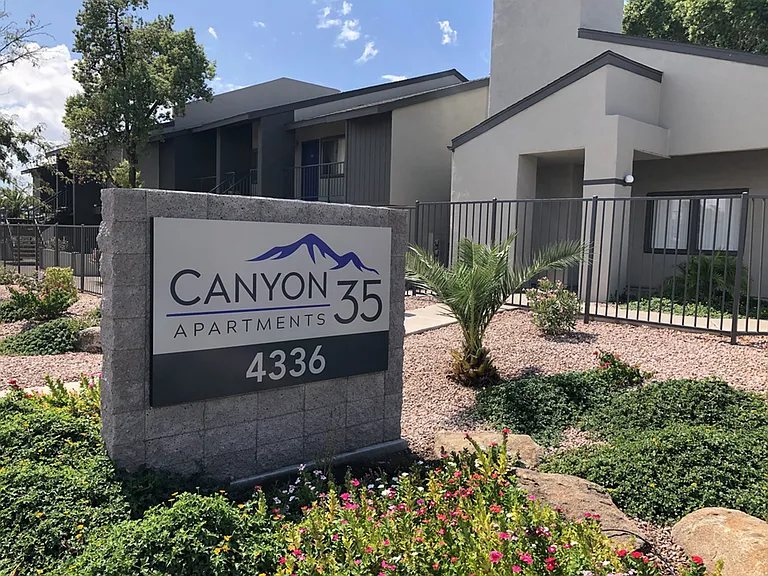 Canyon 35 Apartments — Photo 5