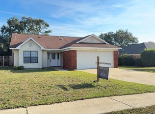 2715 Summertree Ln, Gulf Breeze, FL 32563