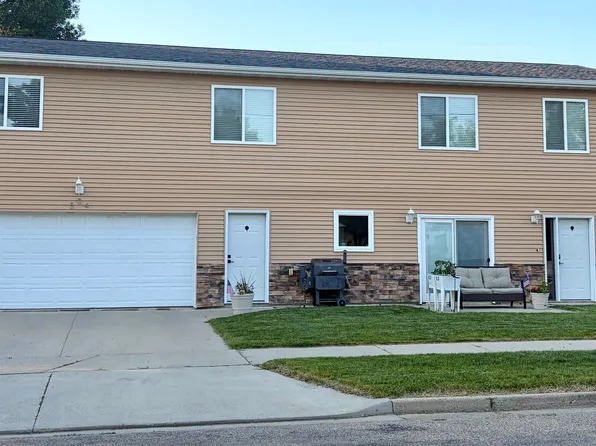 504 2nd Ave NW, Minot, ND 58703