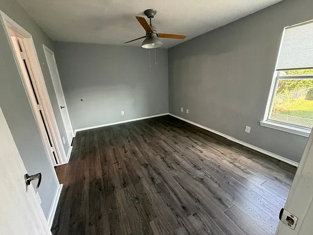 2702 Garland Dr — Photo 9