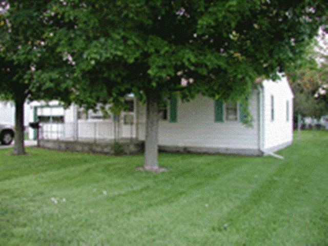 1st image of 124 3rd Ave