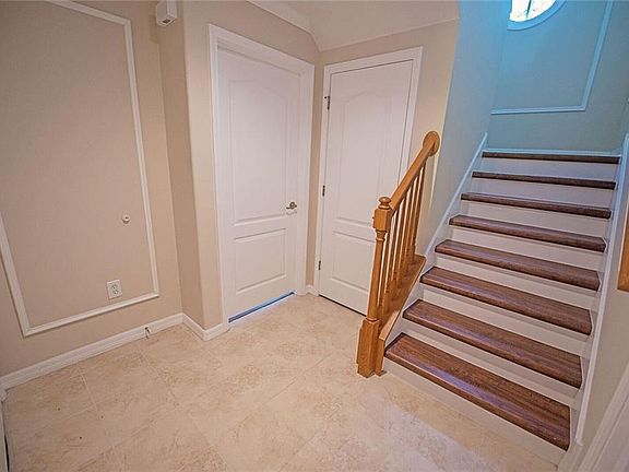 3rd image of 10144 Arbor Run Dr Unit 16