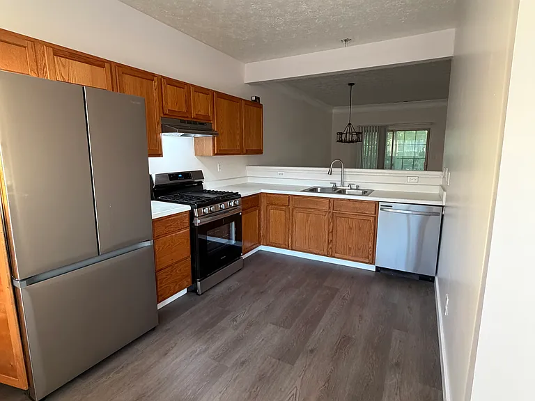 2509 Thorngate Dr — Photo 7