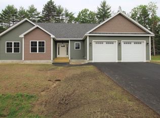 25 Champagne, Lisbon, ME 04252