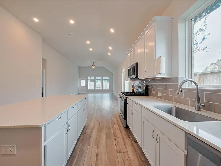 200 Catalina Cove Dr — Photo 21