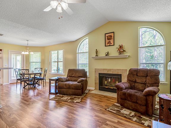 3rd image of 5690 Plum Hollow Dr W