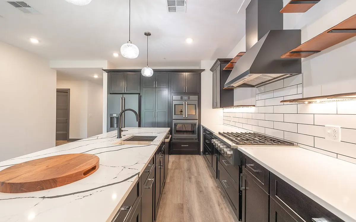 Building Photo - 100 Quartz Knl #202