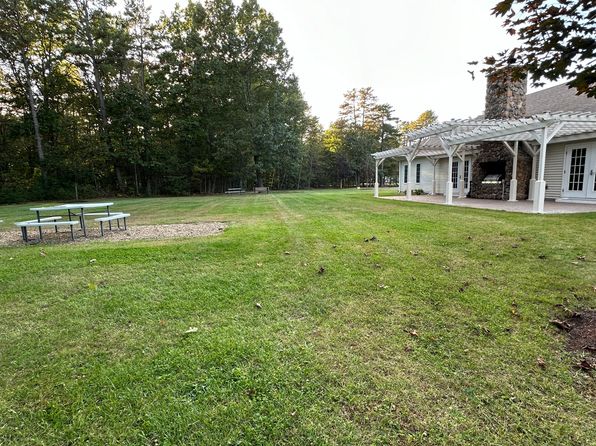 47 Puffin Way, Alfred, ME 04002