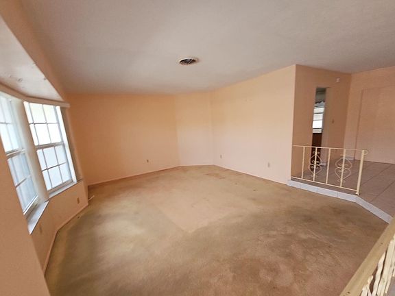 3rd image of 4290 NW 41st Terrace