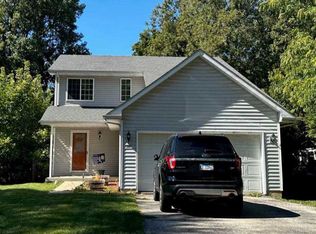 1121 N Hickory Ter, Round Lake Beach, IL 60073