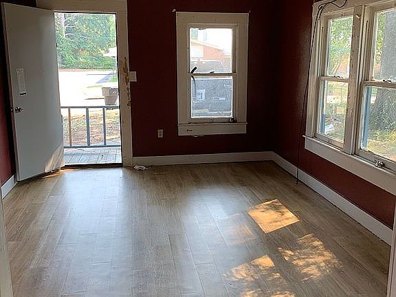 3rd image of 3736 Ninock St