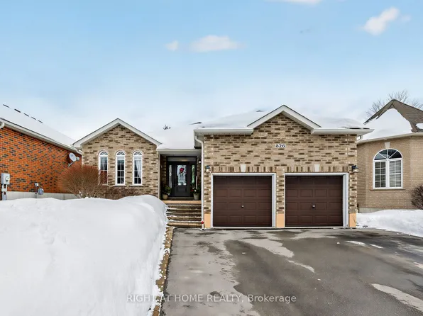 826 Booth Ave, Innisfil, ON L9S 0A7
