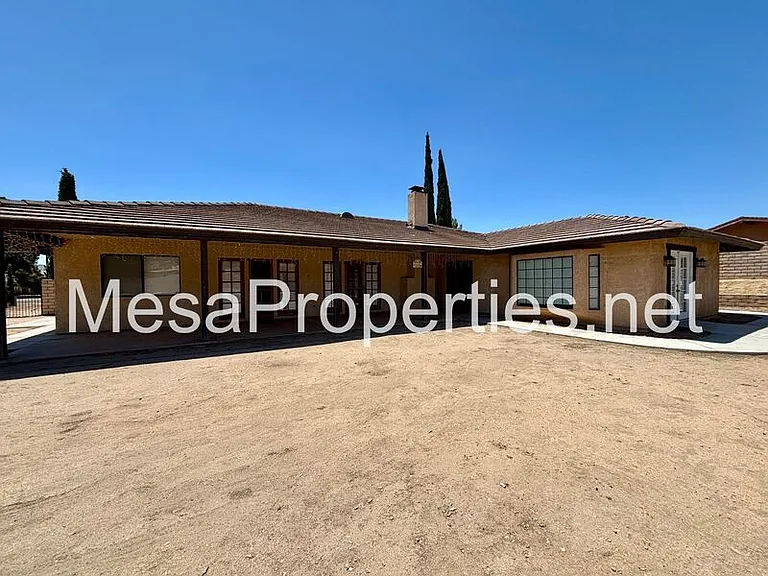 18642 Orange St — Photo 28