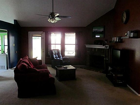 3rd image of 4747 Shadyway Dr