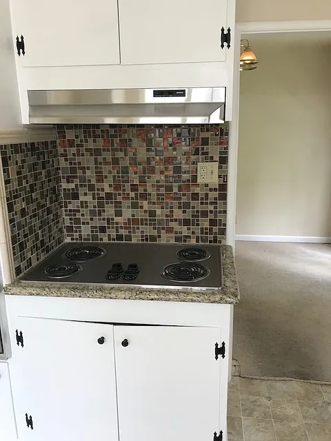 Castro Valley, Baywood, Charming 2 Bed, 1 Bath. Easy Access to 580 FWY & Bart! — Photo 3