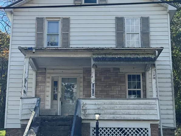 1404 Park Ave, Northern Cambria, PA 15714