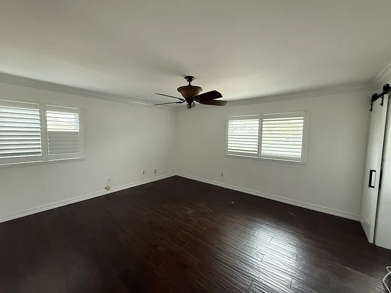 5975 Broadmoor Dr — Photo 7