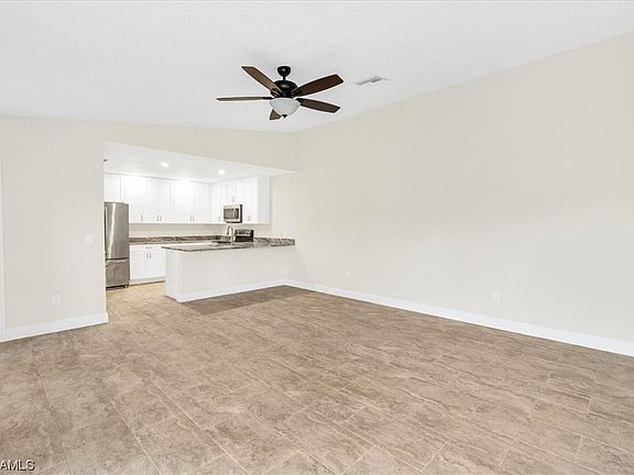 3rd image of 17326 Birchwood Ln