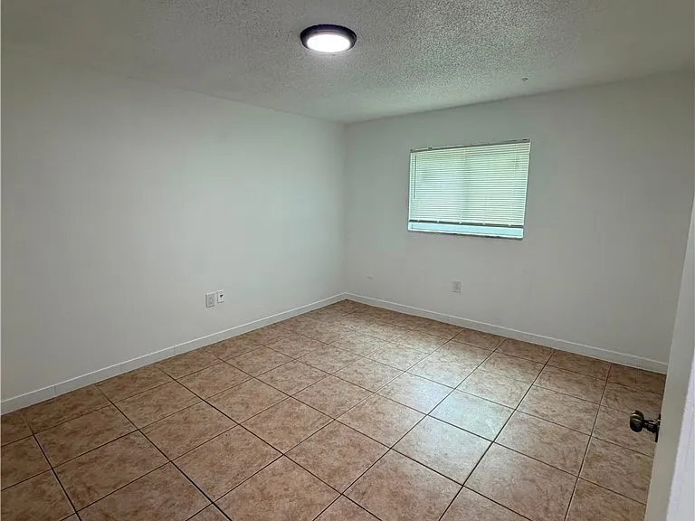 2148 Dora St #9 — Photo 6