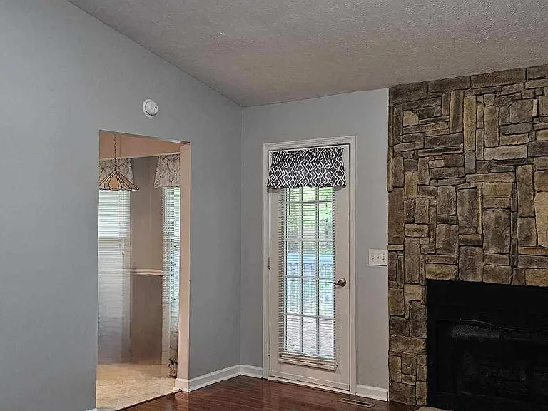 101 Highgate Dr — Photo 4