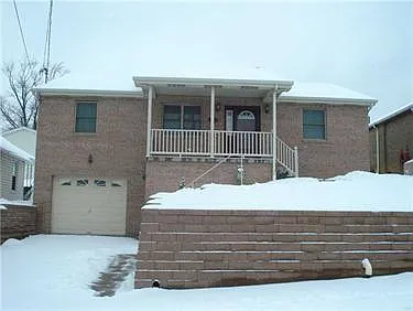 139 Liberty St photo 1