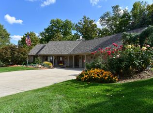 284 Covington Ct SW, Grandville, MI 49418