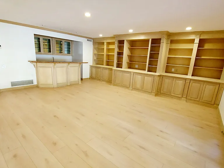 16545 Park Lane Cir — Photo 12