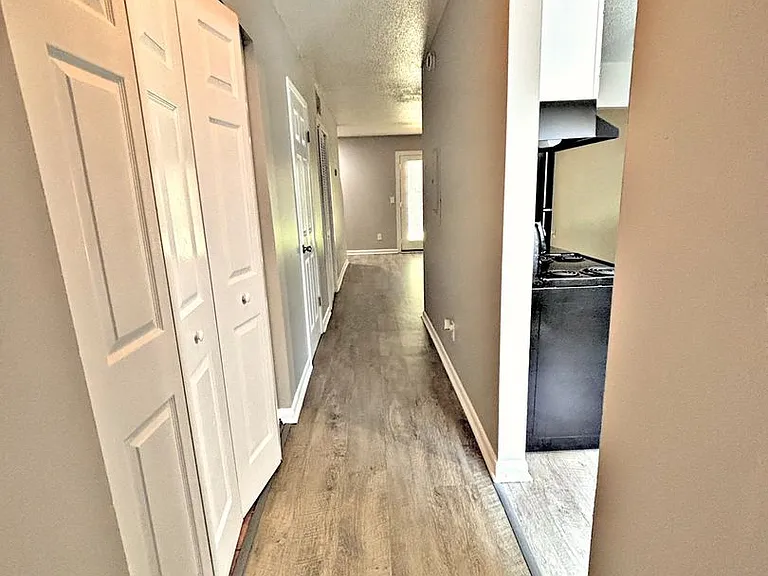 Avalon Cove Townhomes — Photo 15