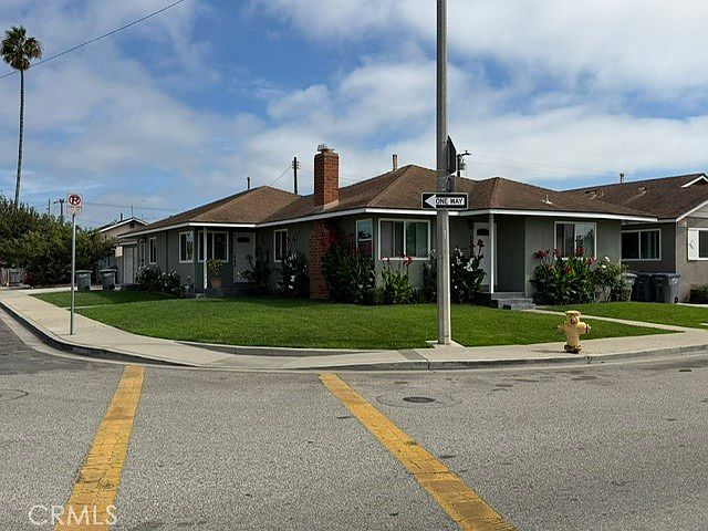 5340 J St, Oxnard, CA 93033 | MLS #BB26203011 | Zillow