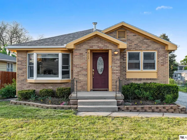8340 Cass St, Omaha, NE 68114