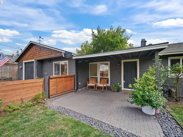 4735 Sussex St, West Linn, OR 97068
