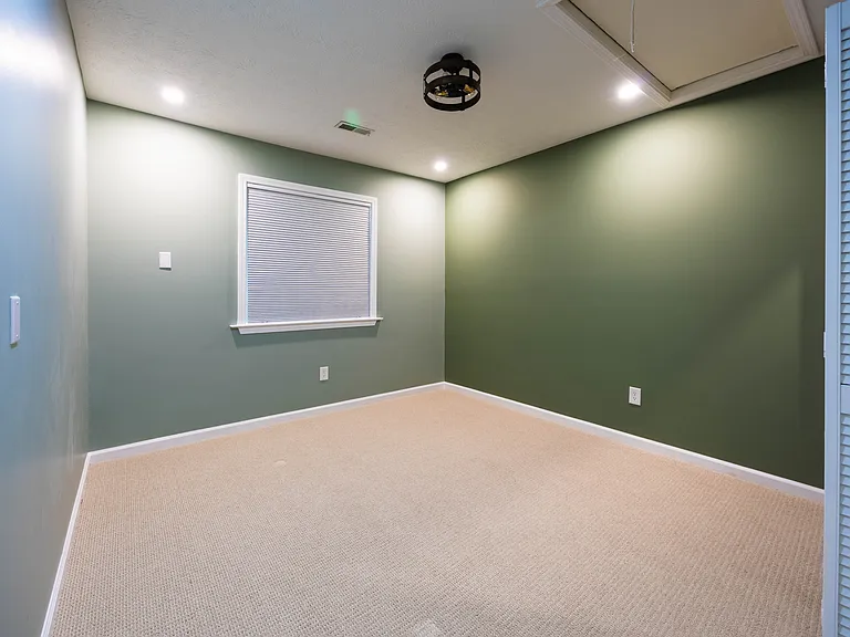 Secondary bedroom