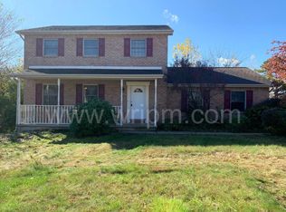 222 Steelers Dr, Hazleton, PA 18201