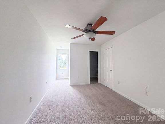 4th image of 1580 W Cloaninger Ave