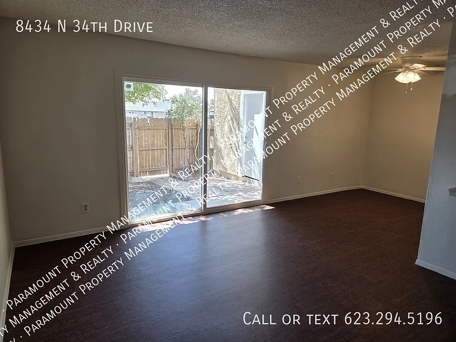 **Move in Special** 3 Bed/1 Bath ready for immediate move in! — Photo 2