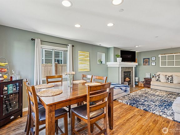 4th image of 1718 Brown Avenue