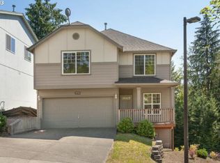 37750 Hamilton Ridge Dr, Sandy, OR 97055