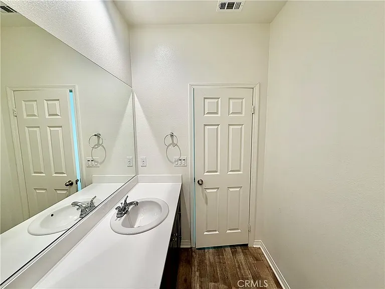 16458 Globetrotter St — Photo 32