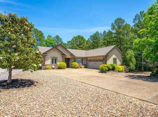 2 Gijon Ln, Hot Springs Village, AR 71909