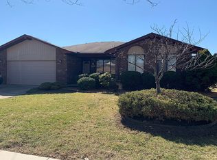 13852 Halleck Dr, Sterling Heights, MI 48313