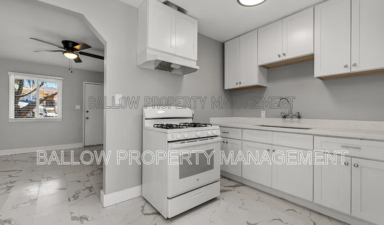2141 E 16th St — Photo 1