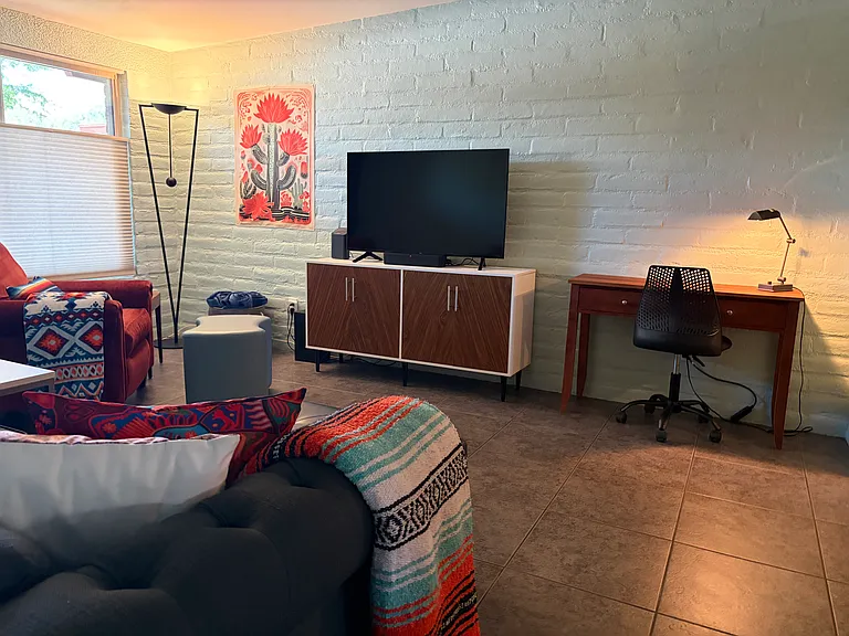 3334 E Farr Pl — Photo 3