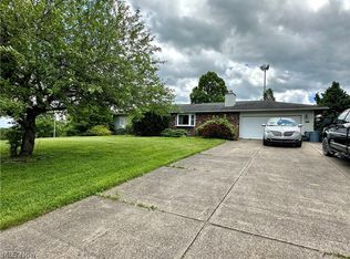 26091 Windy Ln, Coolville, OH 45723