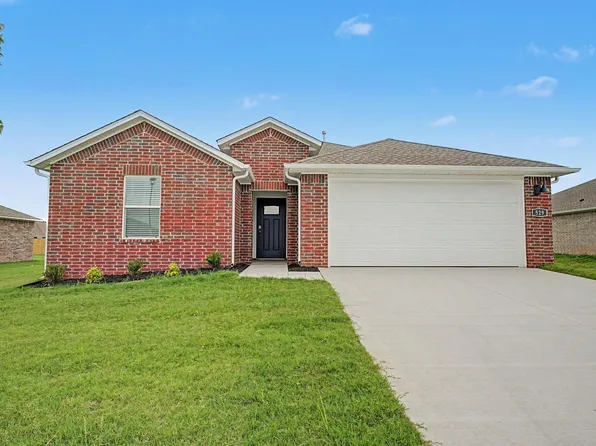 529 Nevada St, Farmington, AR