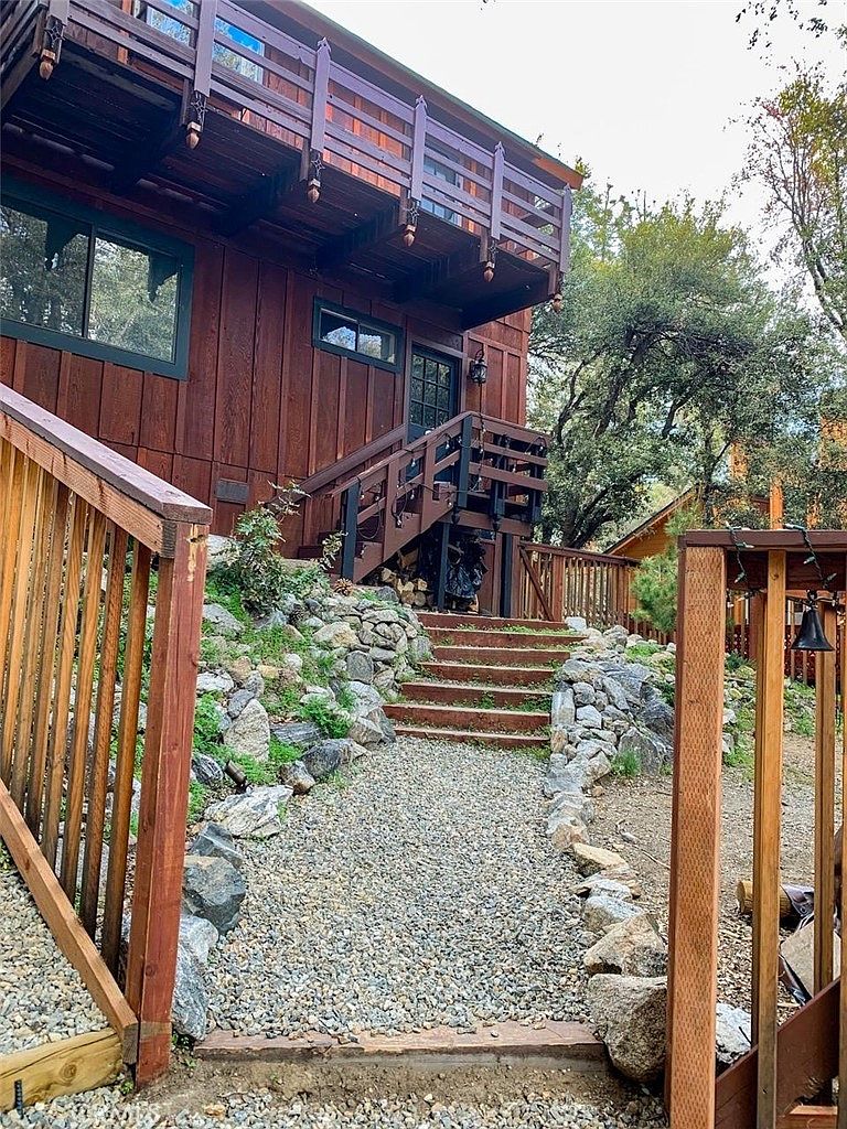 1600 Bernina Dr, Pine Mountain Club, CA 93222