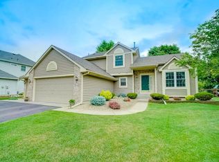 9160 White Oaks Trl N, Champlin, MN 55316