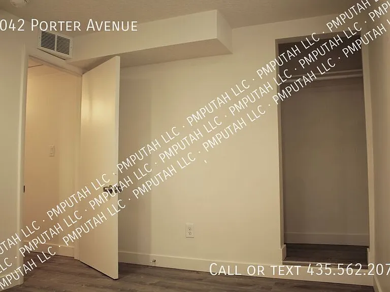 4042 S Porter Ave — Photo 22