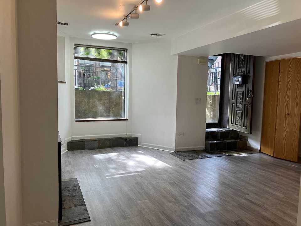 1st image of 831 S Laflin St