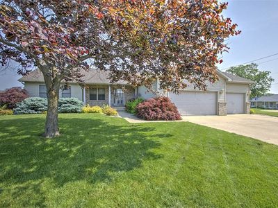 1310 Country Ln, Mt Zion, IL, 62549